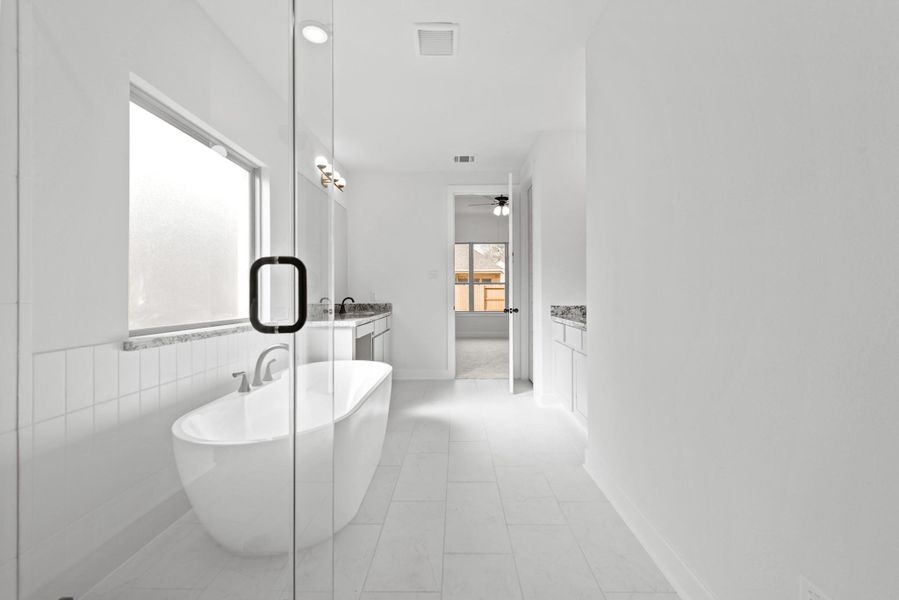 Representative image. Features, specifications, selections and colors may vary. Representative image. Features, specifications, selections and colors may vary.