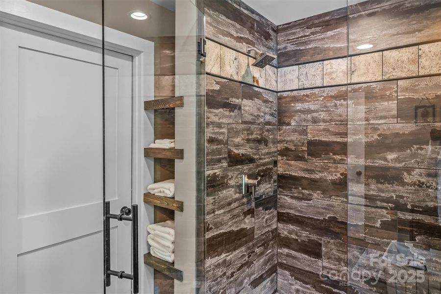 Image 31 of a home in .