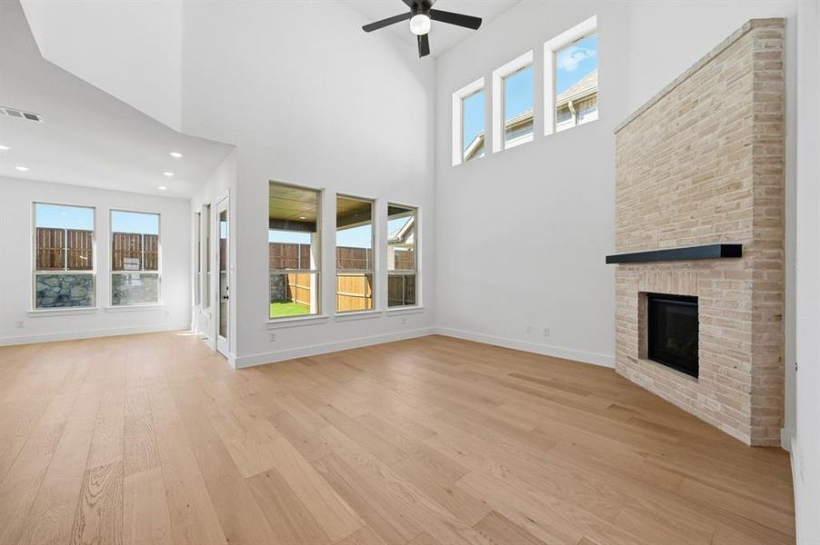 Spacious, unfurnished interior of a new home in Wildridge, Oak Point (Image 10). Spacious, unfurnished interior of a new home in Wildridge, Oak Point (Image 10).