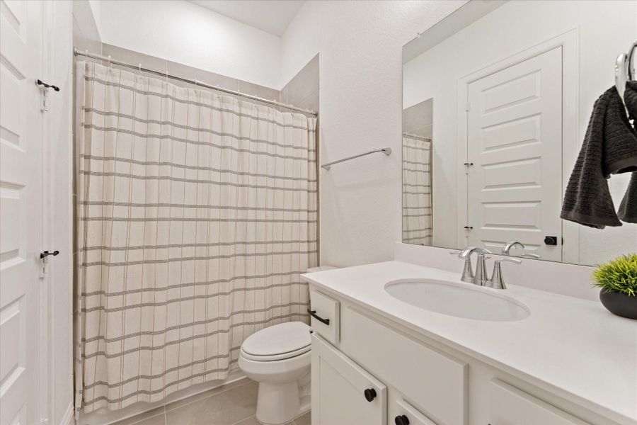 Secondary full bath