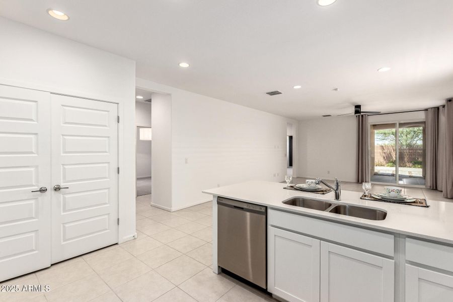 10 Trumbull 10 Trumbull