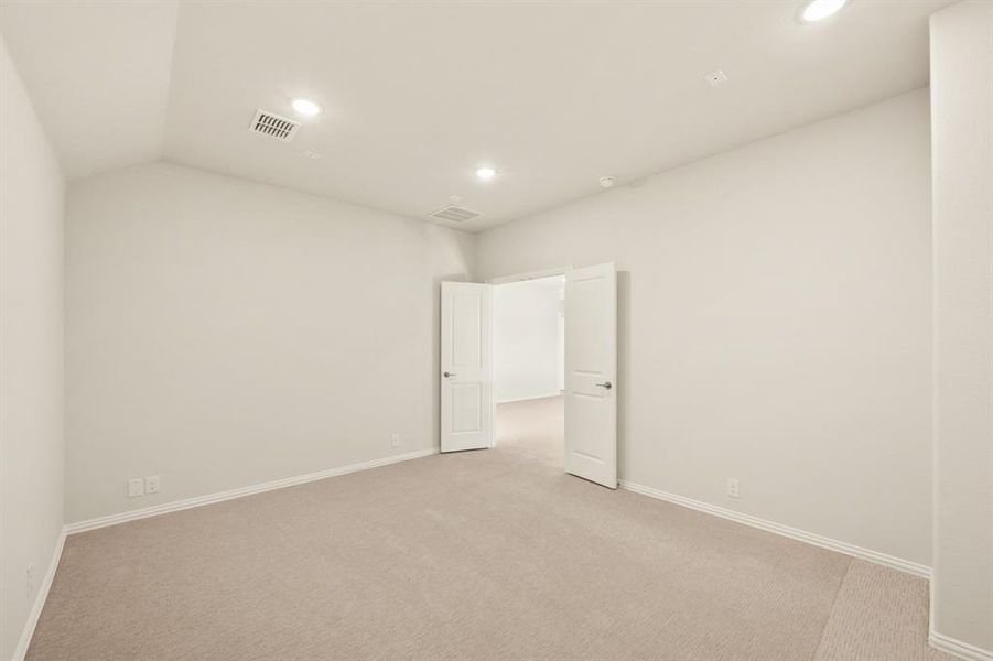 Spacious, unfurnished interior of a new home in Silo Mills, Joshua (Image 20).