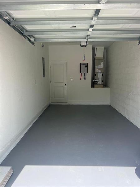 Spacious, unfurnished interior of a new home in , Sanford (Image 10).