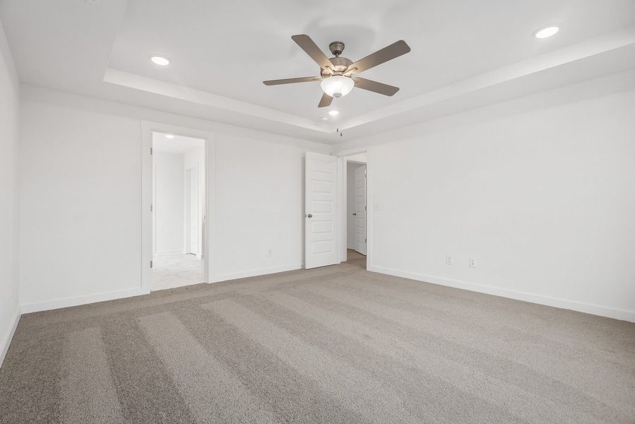 Spacious, unfurnished interior of a new home in Calista Farms, White House (Image 89).