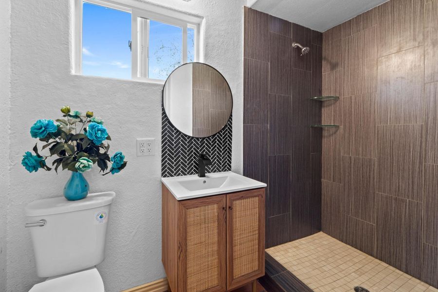 Furnished interior view inside a new home in , Point Venture (Image 18).