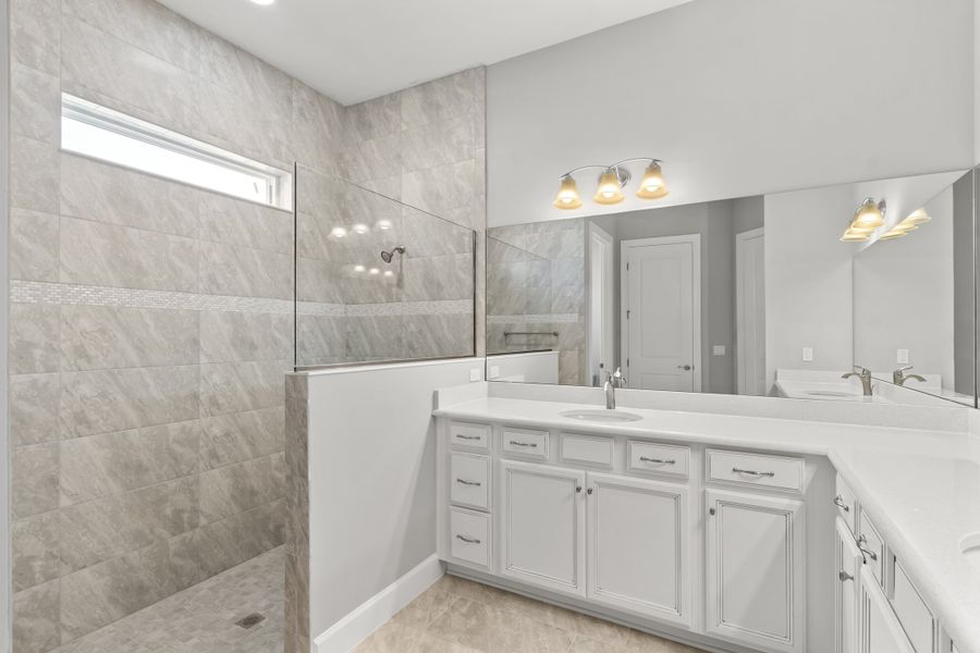 Pebble Beach Owner's Bath