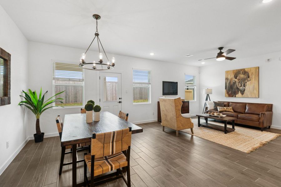 Charming dining area (*Photo not of actual home and used for illustration purposes only.)
