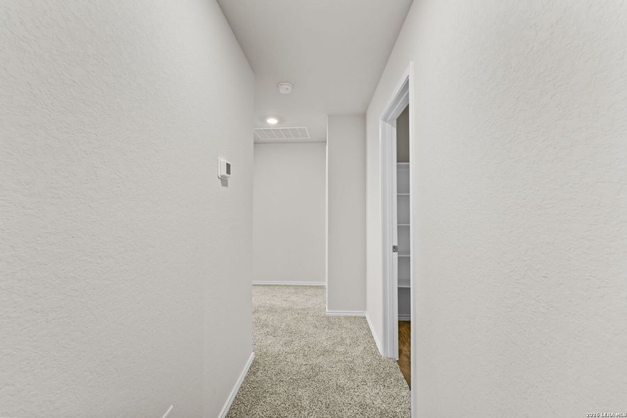 Spacious, unfurnished interior of a new home in Laurel Vistas, San Antonio (Image 17).