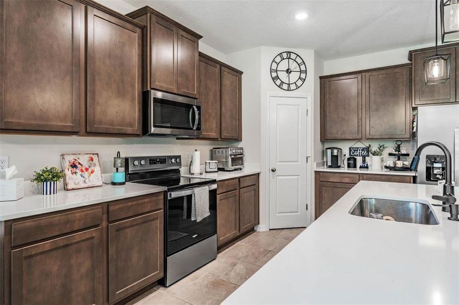 Furnished interior view inside a new home in Deerbrook, Land O' Lakes (Image 22).