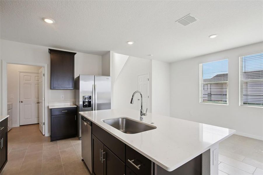 Furnished interior view inside a new home in , Lake Alfred (Image 11).