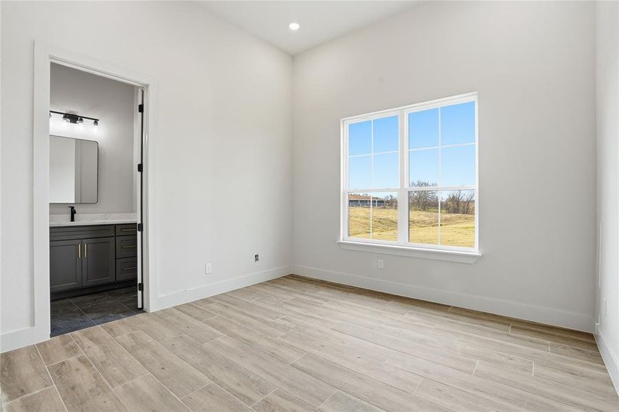 Spacious, unfurnished interior of a new home in , Burleson (Image 21).