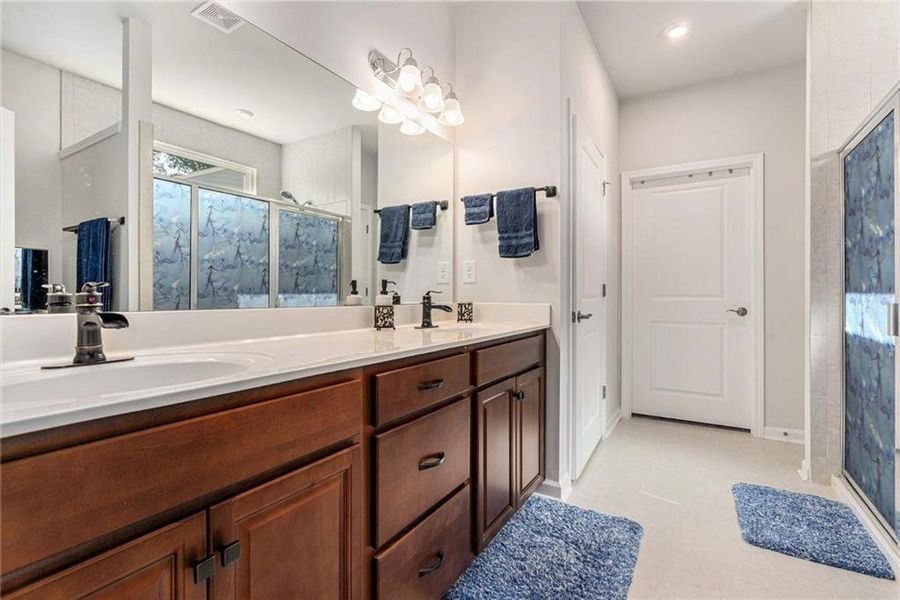 Furnished interior view inside a new home in , Griffin (Image 28).