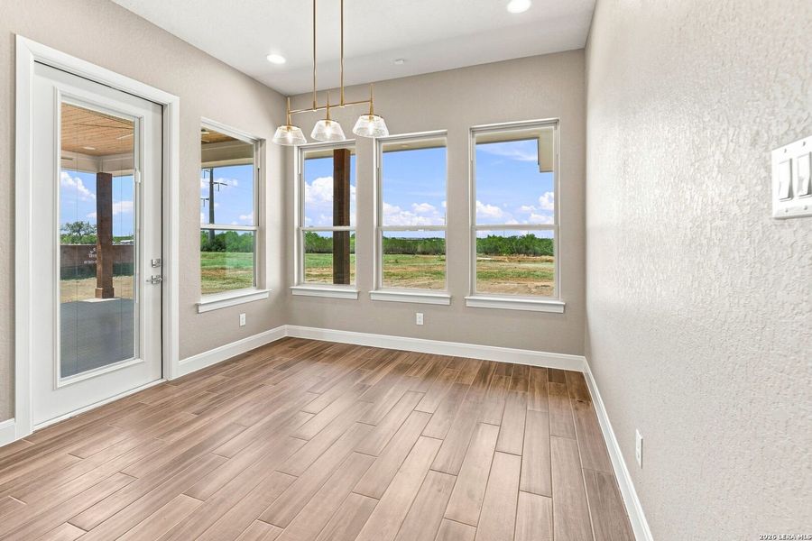 Spacious, unfurnished interior of a new home in , Seguin (Image 26).