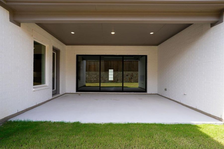 Exterior details and patio area of a home in , McKinney (Image 3).