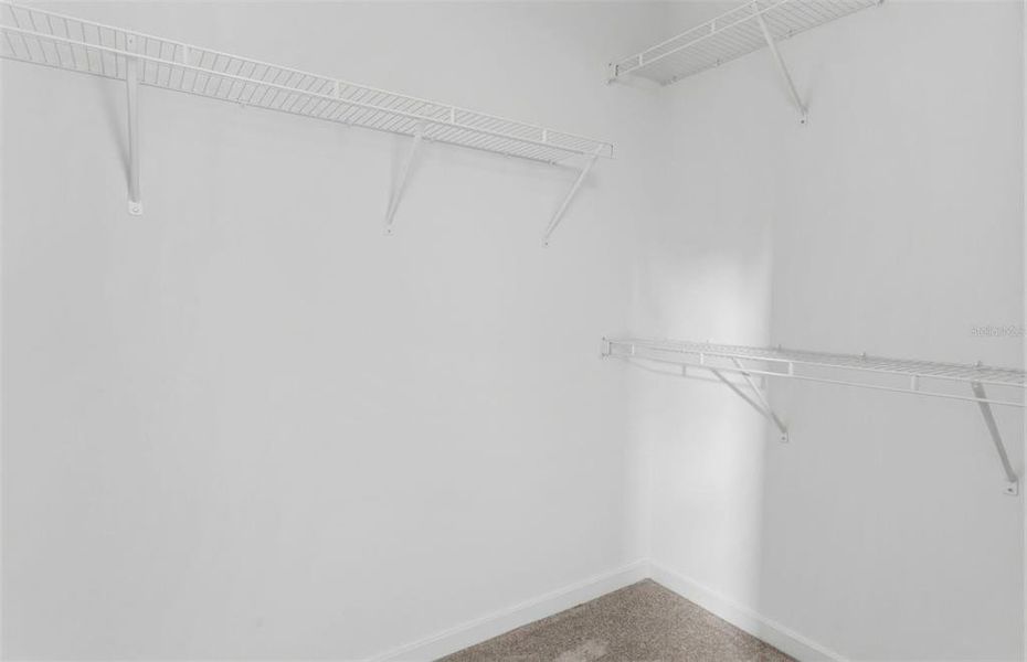 Spacious, unfurnished interior of a new home in Oakfield Lakes, Parrish (Image 16).