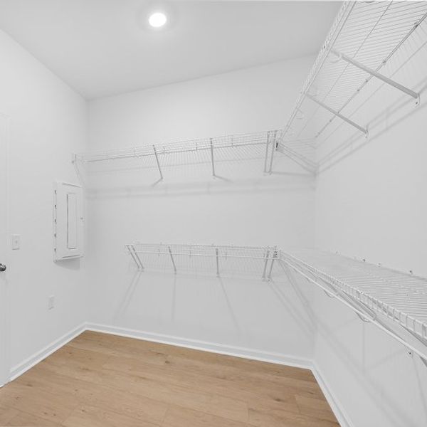 2225 Avery Owners WIC F1 100325