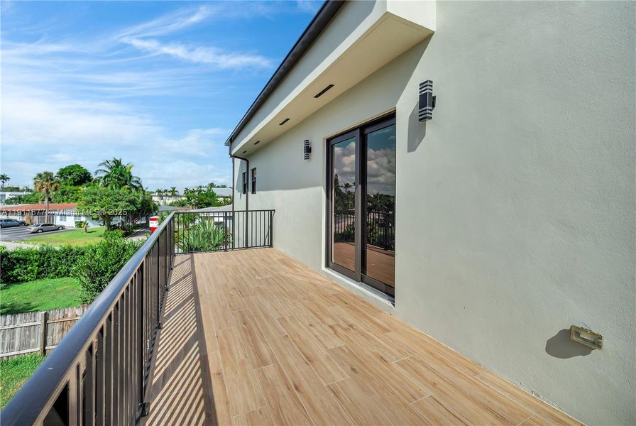 Exterior details and patio area of a home in , Fort Lauderdale (Image 33). Exterior details and patio area of a home in , Fort Lauderdale (Image 33).