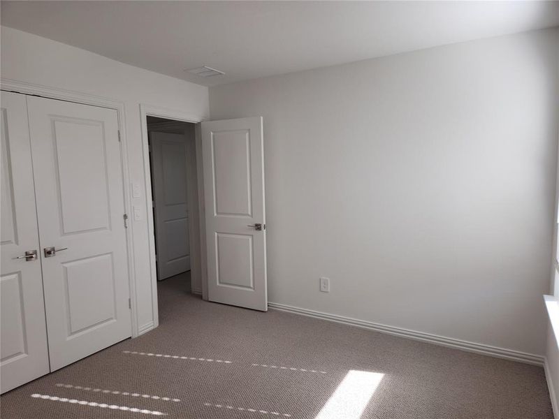 Spacious, unfurnished interior of a new home in Ashford Park - Texana Series, Corinth (Image 30).