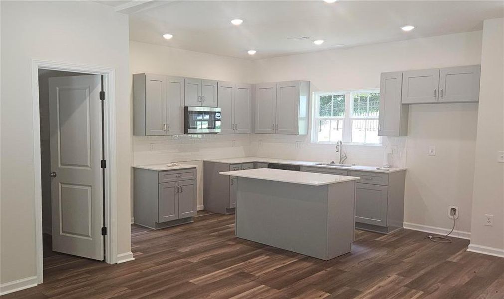Furnished interior view inside a new home in , Atlanta (Image 4).