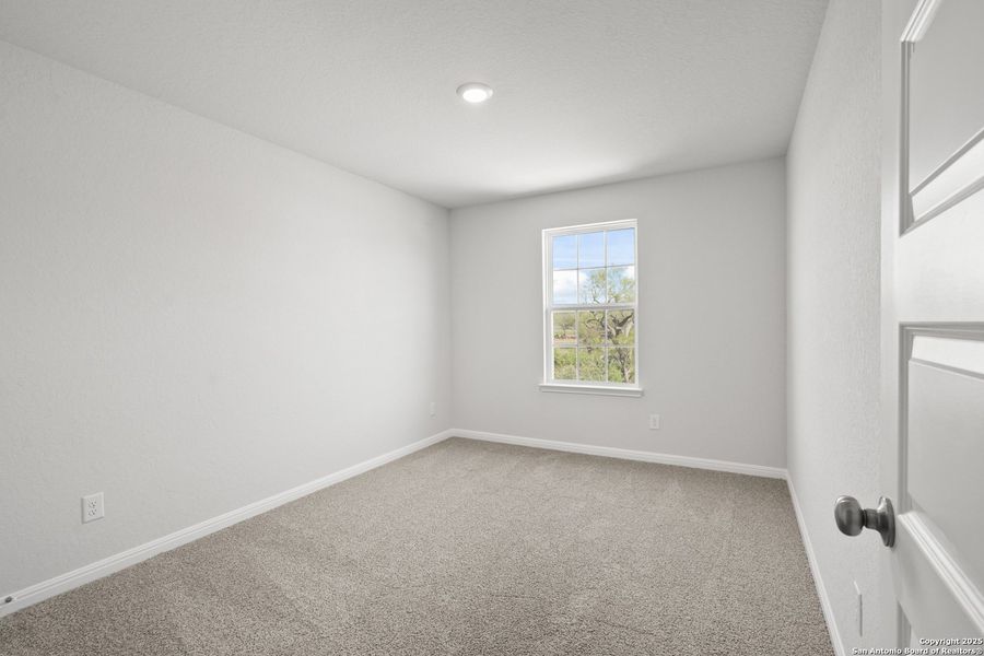 Spacious, unfurnished interior of a new home in Applewhite Meadows, San Antonio (Image 28).