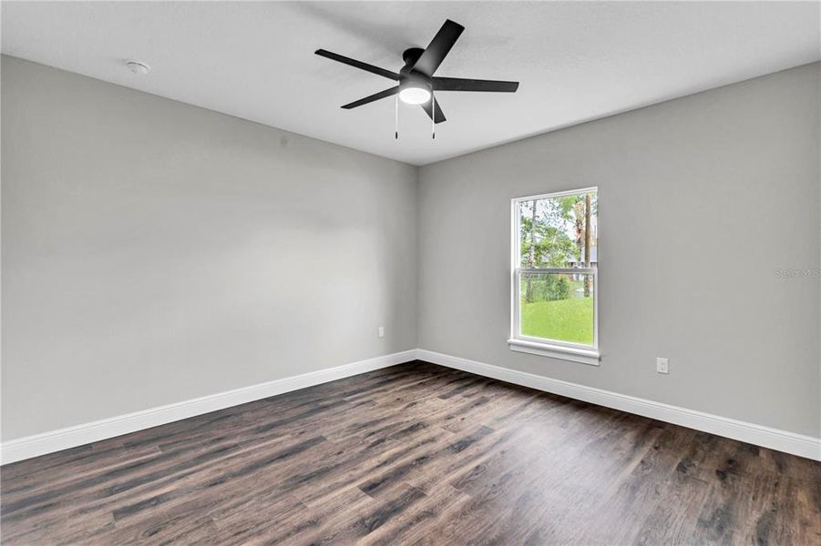 Spacious, unfurnished interior of a new home in , Deland (Image 32).