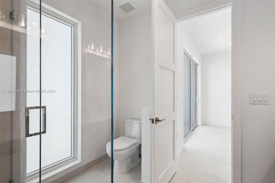 Furnished interior view inside a new home in , Pompano Beach (Image 12).