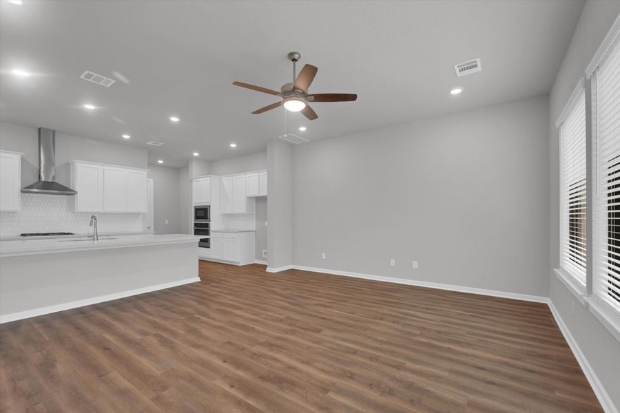 Spacious, unfurnished interior of a new home in Summer Place  35', Montgomery (Image 23).