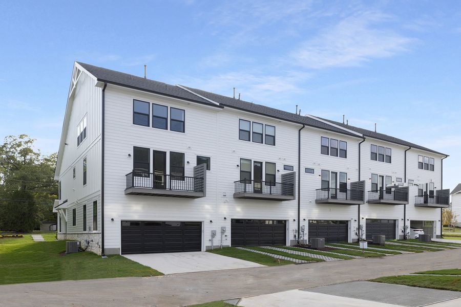 Pomona End Unit - Rear Exterior