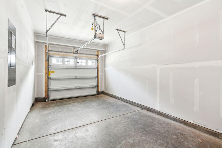 Image 28 of a home in Crescent Cove.