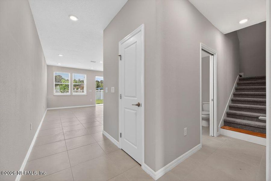 Spacious, unfurnished interior of a new home in Cherry Elm at SilverLeaf, St. Augustine (Image 17).