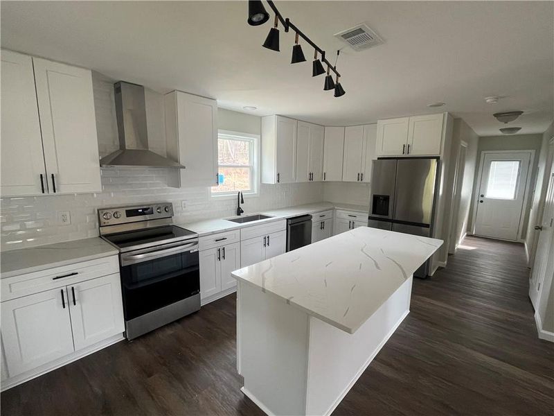 Furnished interior view inside a new home in , Toccoa (Image 12).