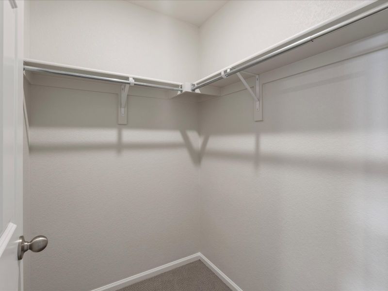 Spacious, unfurnished interior of a new home in Buffalo Highlands: The Canyon Collection, Commerce City (Image 9).