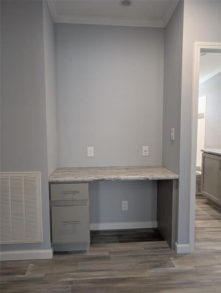 Spacious, unfurnished interior of a new home in , Hudson (Image 23).