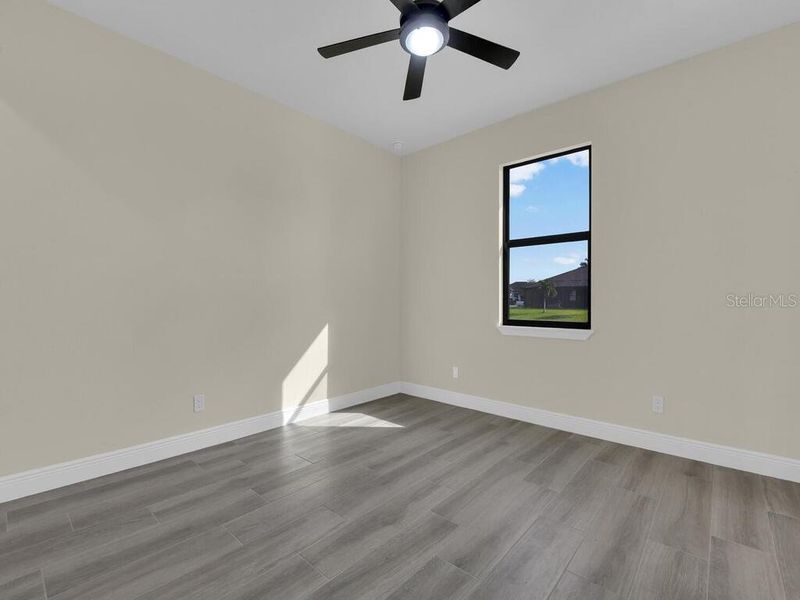 Spacious, unfurnished interior of a new home in , Cape Coral (Image 22).