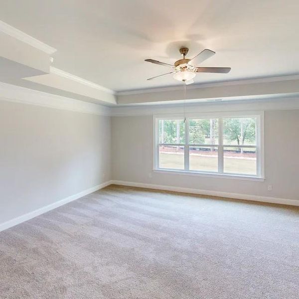 Spacious, unfurnished interior of a new home in Mirror Lake at South Harbour, Villa Rica (Image 18).