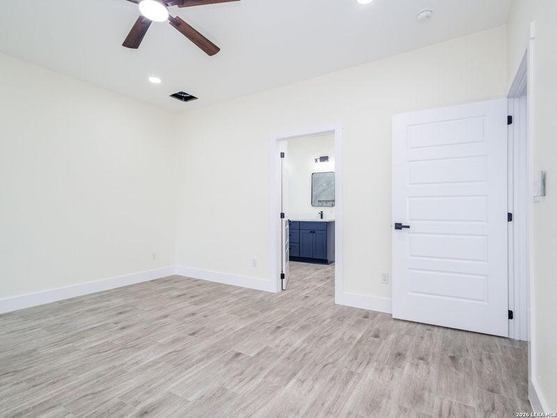 Spacious, unfurnished interior of a new home in , Brownwood (Image 32).
