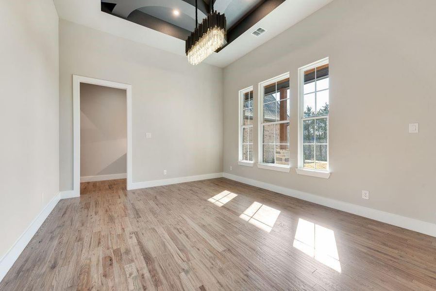 Spacious, unfurnished interior of a new home in , DeSoto (Image 19).