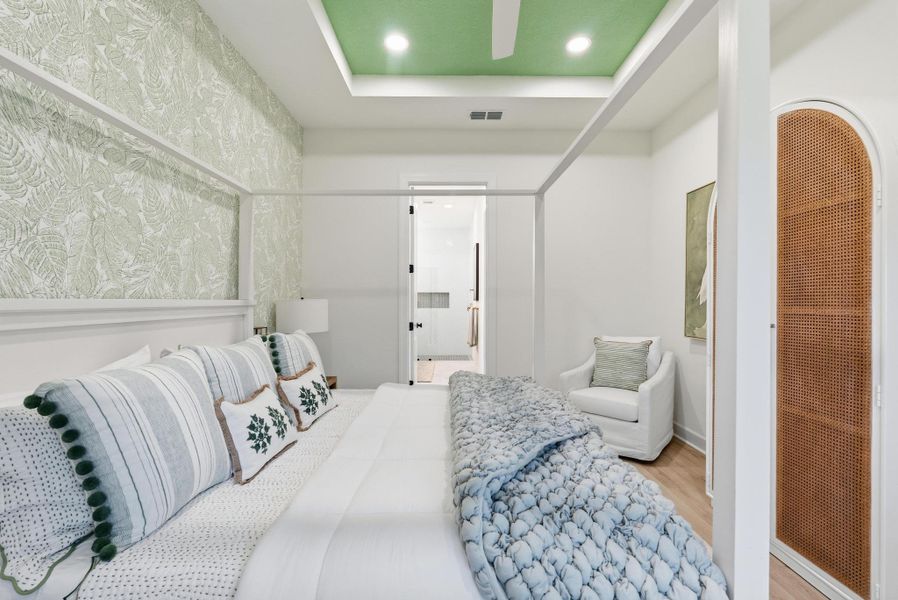 Representative furnished interior of a home built from the Amelia by SeaGate Homes in Beachview Cove, Ormond Beach (Image 78).