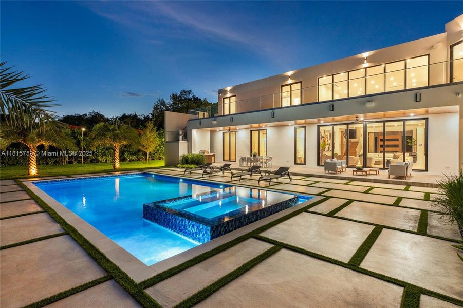 Exterior details and patio area of a home in , Pinecrest (Image 36).