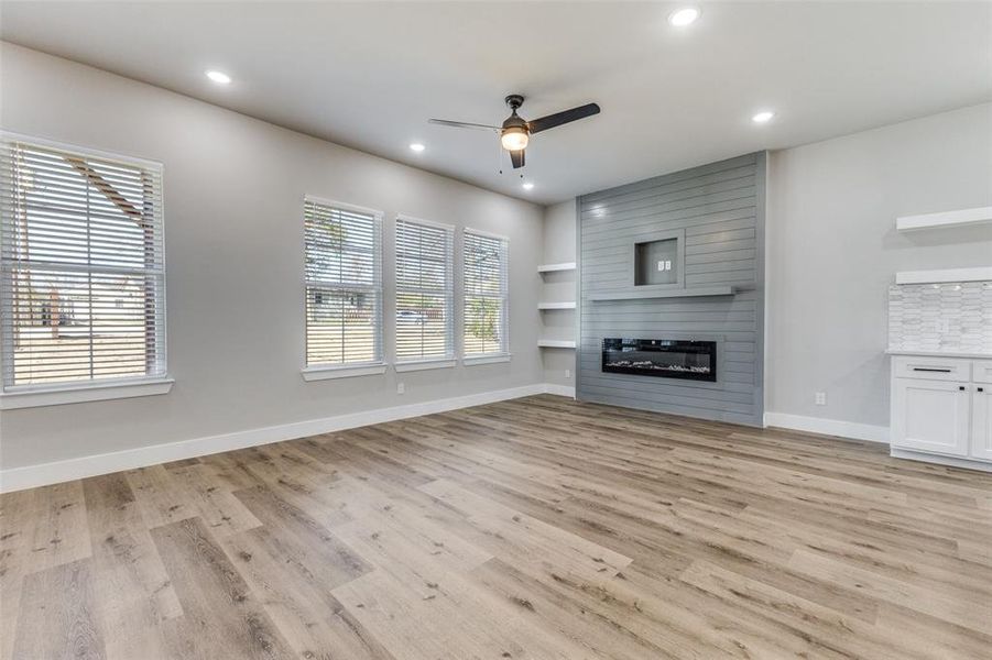 Spacious, unfurnished interior of a new home in , Dallas (Image 13).