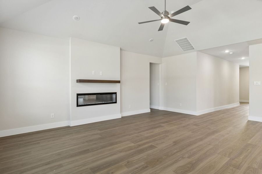 Spacious, unfurnished interior of a new home in Rainwater Crossing, Celina (Image 20). Spacious, unfurnished interior of a new home in Rainwater Crossing, Celina (Image 20).