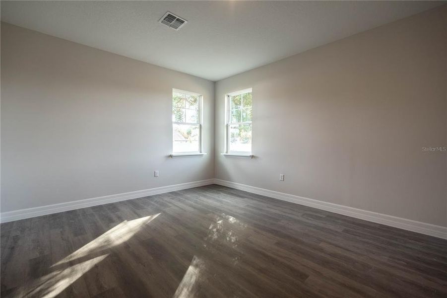Spacious, unfurnished interior of a new home in , Tavares (Image 24).