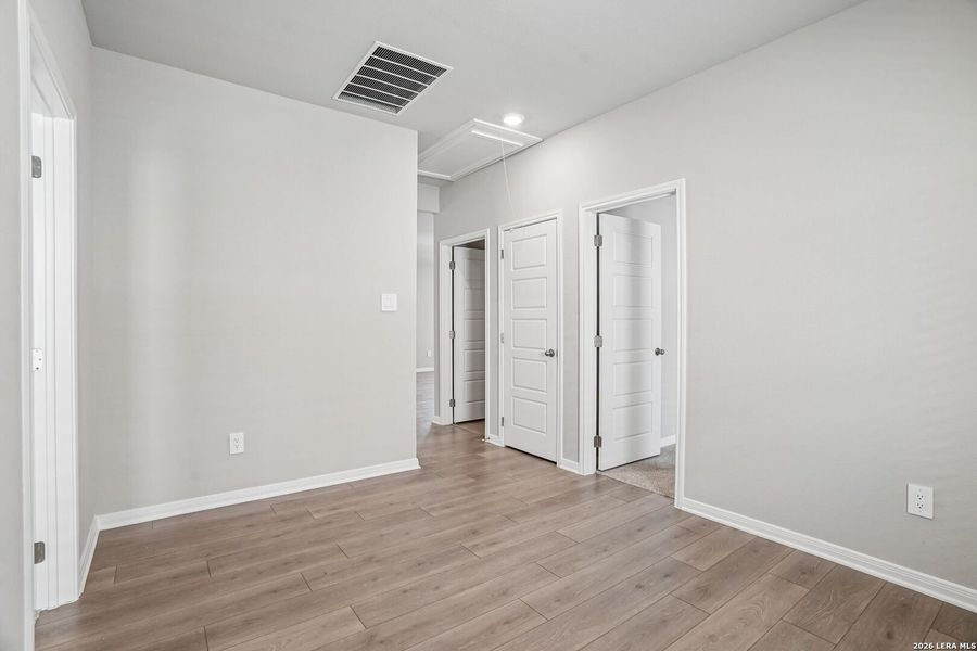 Spacious, unfurnished interior of a new home in Legendary Trails - Premier Series, Cibolo (Image 39).