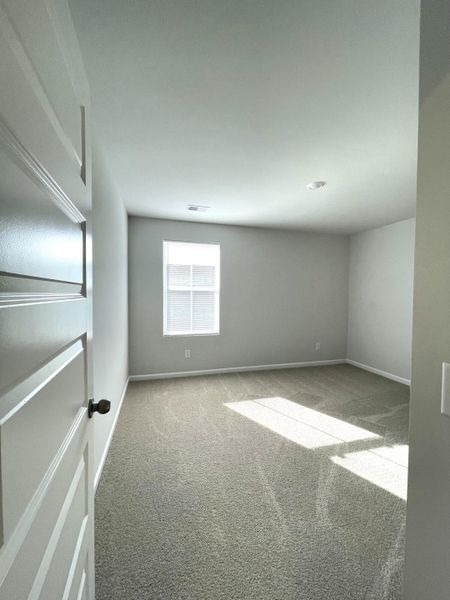 Spacious, unfurnished interior of a new home in Lindera Preserve at Cane Bay Plantation, Summerville (Image 21). Spacious, unfurnished interior of a new home in Lindera Preserve at Cane Bay Plantation, Summerville (Image 21).
