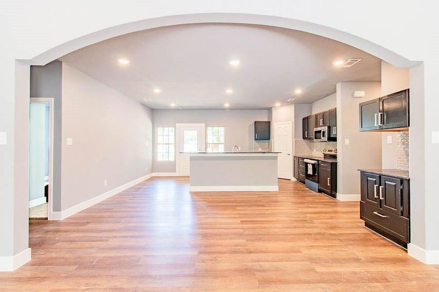 Image 28 of a home in .