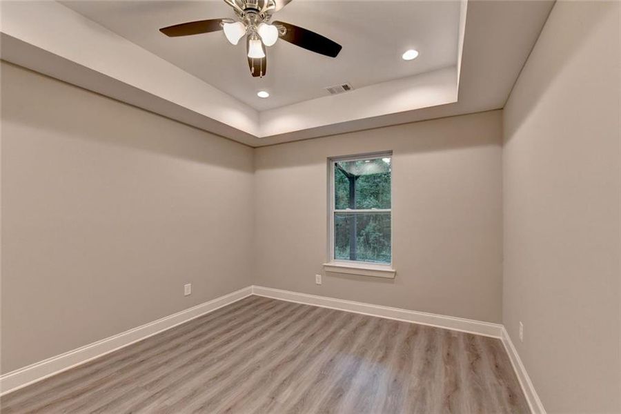 Spacious, unfurnished interior of a new home in , Lilburn (Image 54).