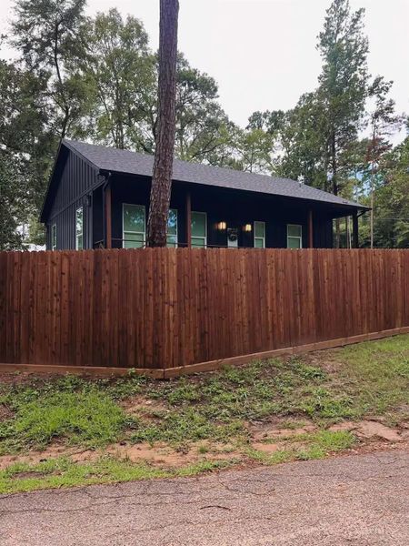 Exterior details and patio area of a home in , Montgomery (Image 23).