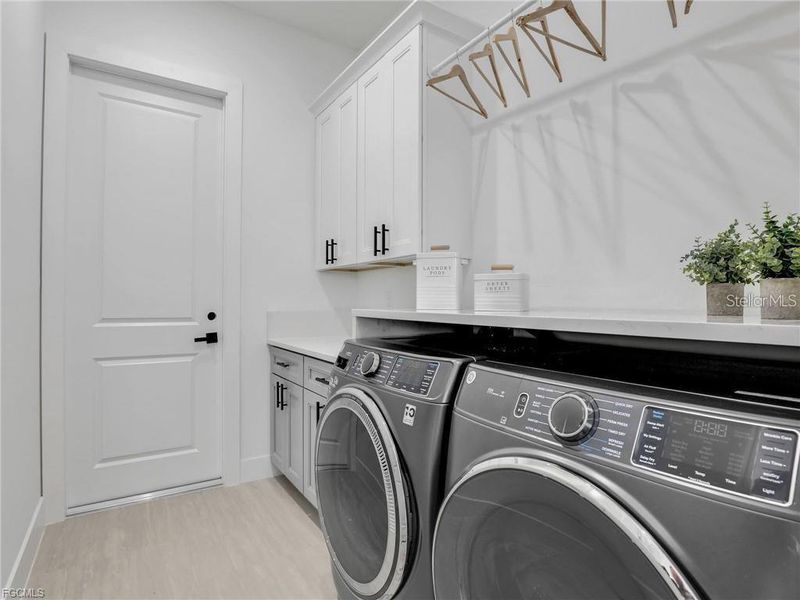 Close-up of interior finishes inside a home in , Cape Coral (Image 17).
