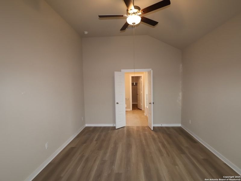 Spacious, unfurnished interior of a new home in Winding Brook, San Antonio (Image 22). Spacious, unfurnished interior of a new home in Winding Brook, San Antonio (Image 22).