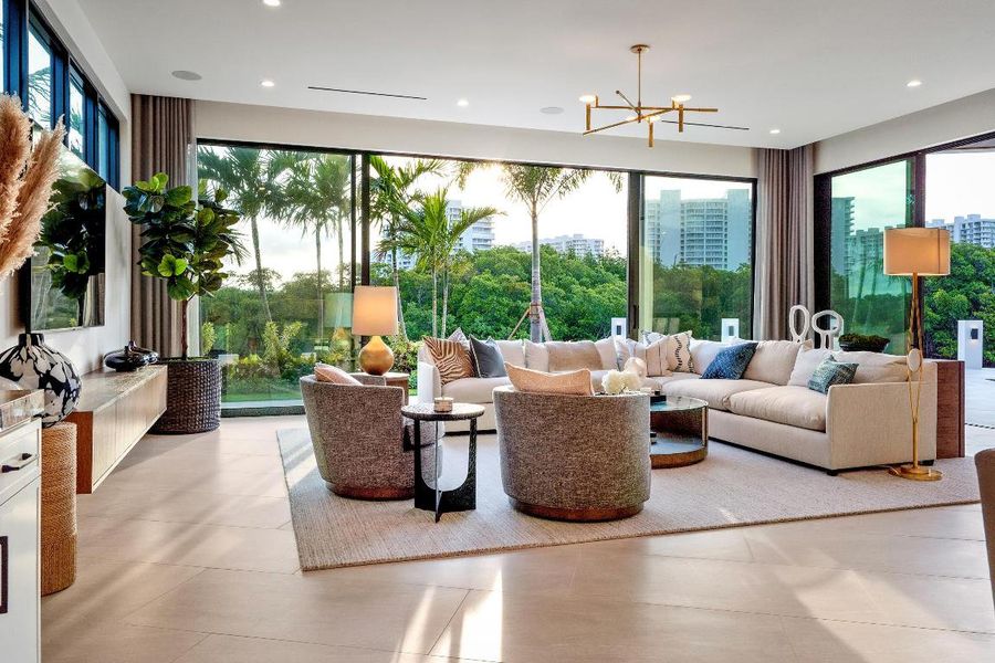 mls_FAMILY_ROOM_ANGLE